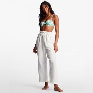 Billabong Wander On Paper Bag Pants size medium